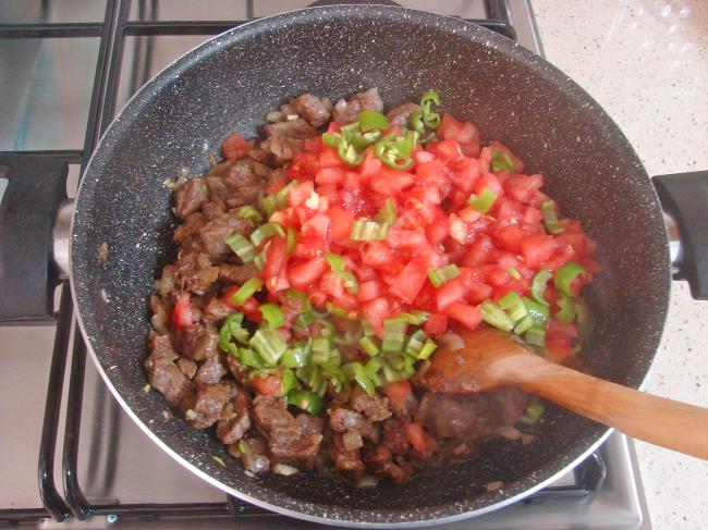 Etli Patlıcan Kebabı - Yapılışı (5/20) 