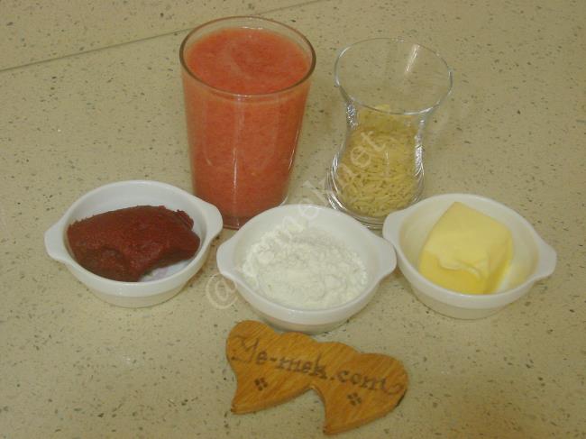 Şehriyeli Domates Çorbası - Yapılışı (1/12) 