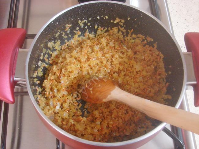 Arpa Şehriyeli Bulgur Pilavı - Yapılışı (7/12) 