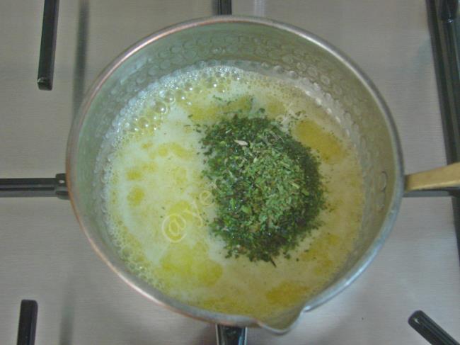 Arpa Şehriyeli Yoğurt Çorbası - Yapılışı (9/12) 