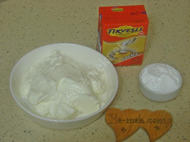 Dondurulmuş Yoğurt - Yapılışı (1/12) 