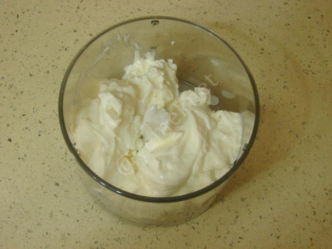 Dondurulmuş Yoğurt - Yapılışı (8/12) 