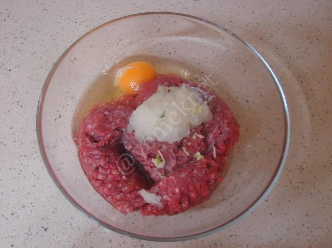 Fırında Köfte - Yapılışı (2/12) 