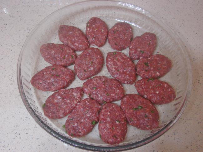 Fırında Köfte - Yapılışı (5/12) 