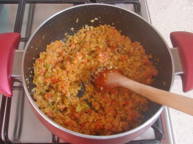Garnitürlü Bulgur Pilavı - Yapılışı (6/12) 