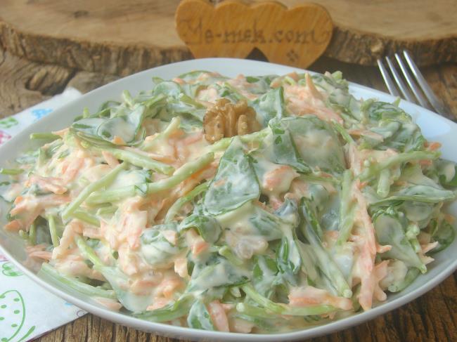 Lezzetli Ve Kolay Bir Salata : Havuçlu Semizotu Salatası