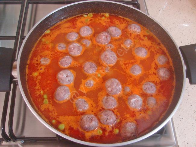 Köfteli Bezelye Yemeği - Yapılışı (9/12) 