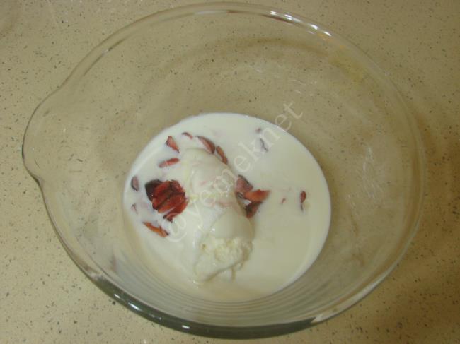 Meyveli Milkshake - Yapılışı (5/12) 