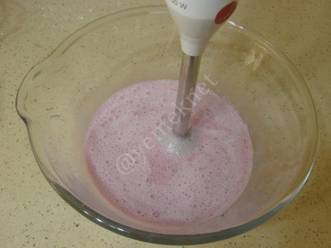 Meyveli Milkshake - Yapılışı (8/12) 