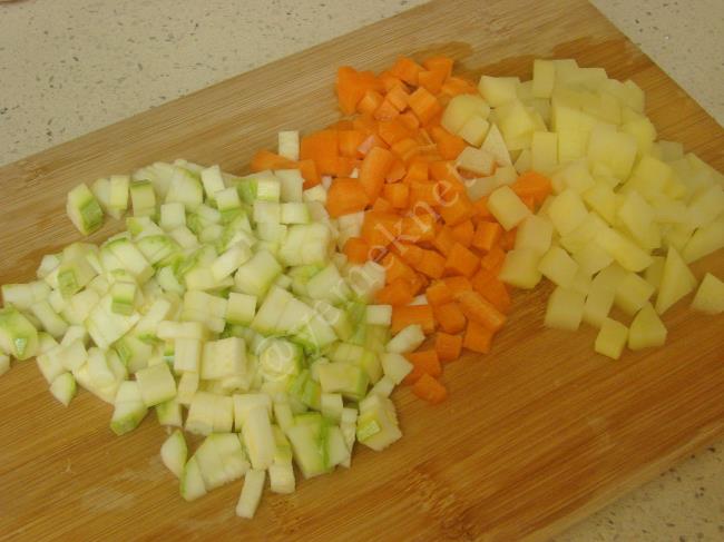 Sebzeli Ezogelin Çorbası - Yapılışı (2/12) 