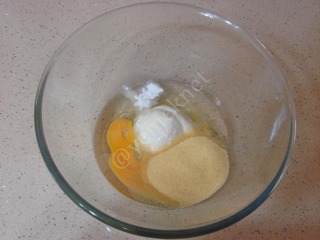 Şerbetli İrmik Tatlısı - Yapılışı (2/12) 