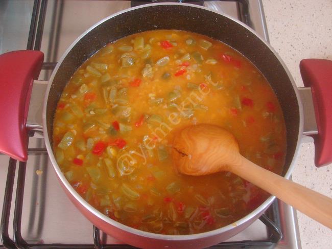 Taze Fasulyeli Bulgur Pilavı - Yapılışı (11/16) 