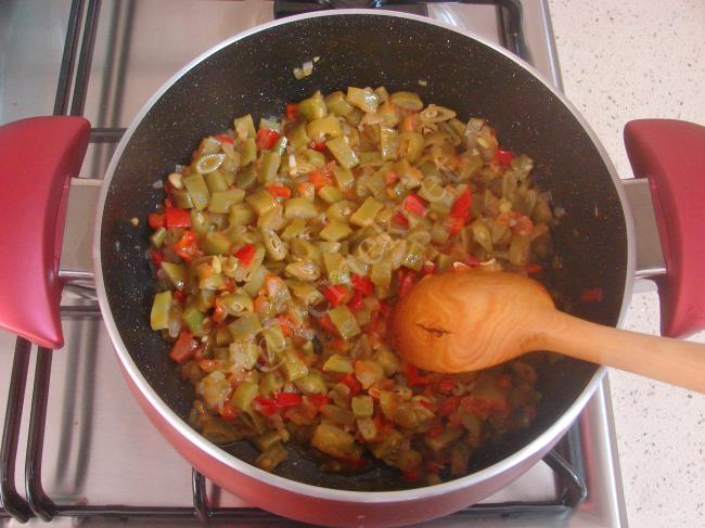 Taze Fasulyeli Bulgur Pilavı - Yapılışı (8/16) 