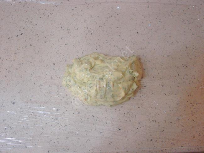 Çeşnili Tereyağı - Yapılışı (6/12) 