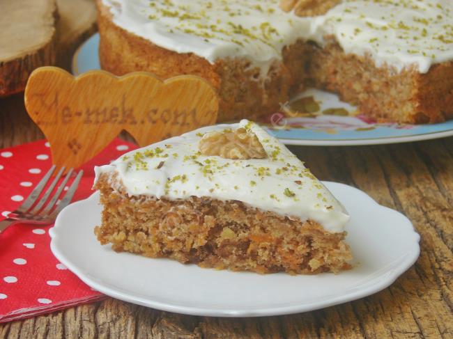 Havuçlu Yağsız Kek Nasıl Yapılır? (11/12) Resimli Yemek Tarifleri