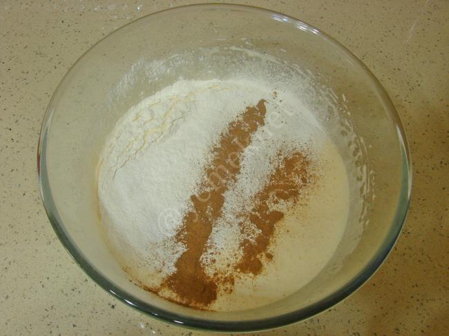 Havuçlu Yağsız Kek - Yapılışı (4/12) 