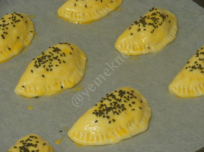 Kıyır Poğaça - Yapılışı (11/16) 