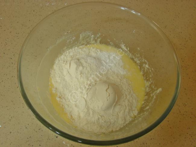 Kıyır Poğaça - Yapılışı (5/16) 