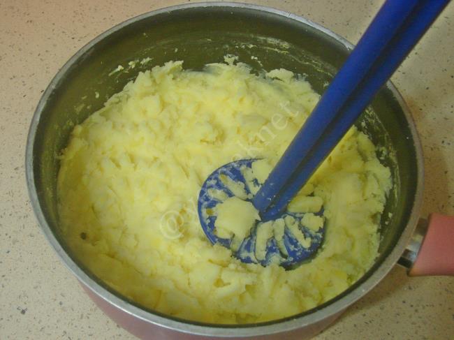 Patatesli Poğaça - Yapılışı (9/20) 