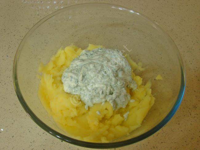 Yoğurtlu Patates Ezmesi - Yapılışı (8/12) 