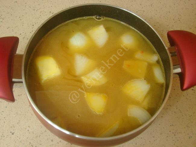 Zerdeçallı Mercimek Çorbası - Yapılışı (5/12) 