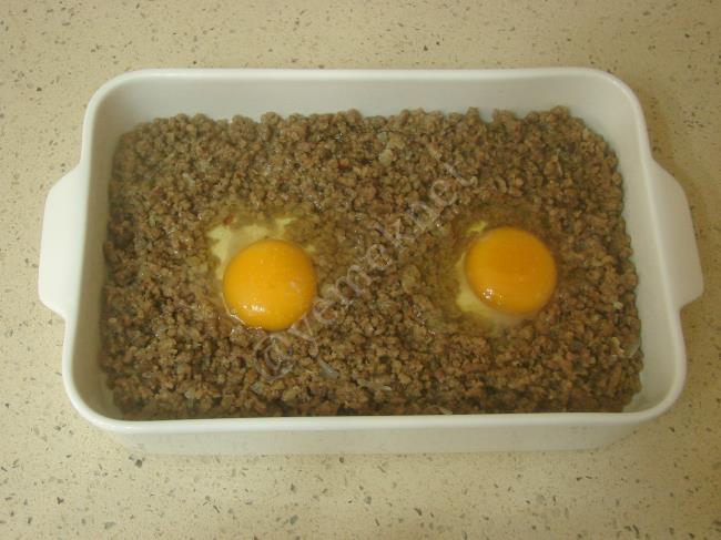 Fırında Kıymalı Yumurta - Yapılışı (4/8) 