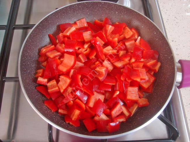 Fırında Peynirli Biber - Yapılışı (4/12) 