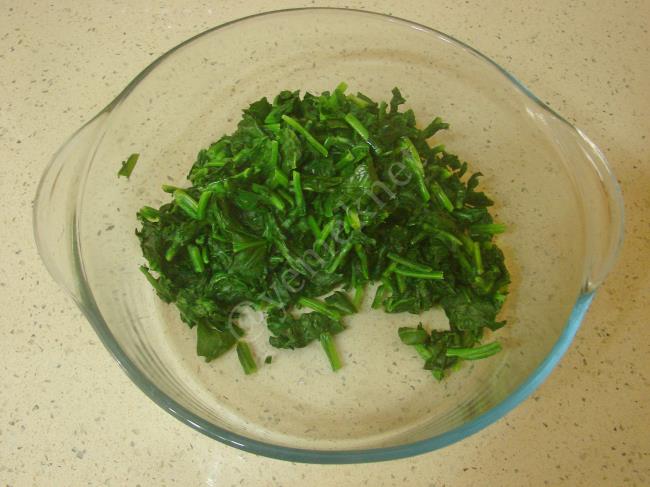 Fırında Peynirli Ispanak - Yapılışı (4/12) 