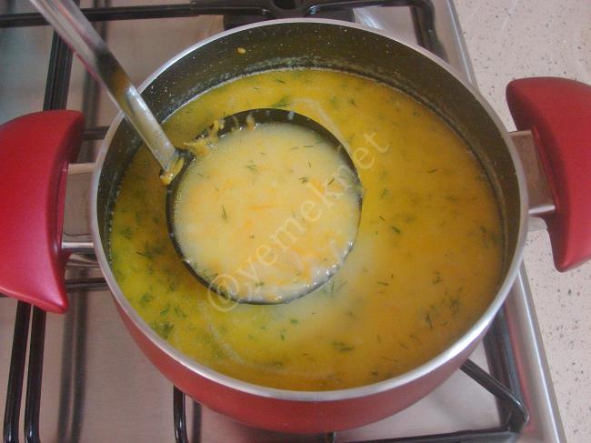 Havuçlu Terbiyeli Şehriye Çorbası - Yapılışı (8/12) 