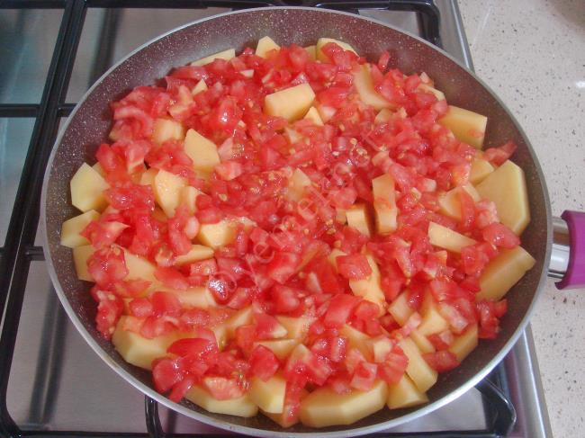 Kahvaltılık Soslu Patates - Yapılışı (4/12) 