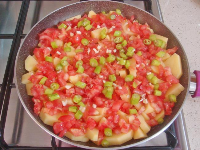 Kahvaltılık Soslu Patates - Yapılışı (5/12) 