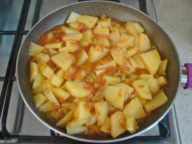 Kahvaltılık Soslu Patates - Yapılışı (8/12) 