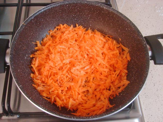 Köz Patlıcanlı Havuç Salatası - Yapılışı (2/12) 