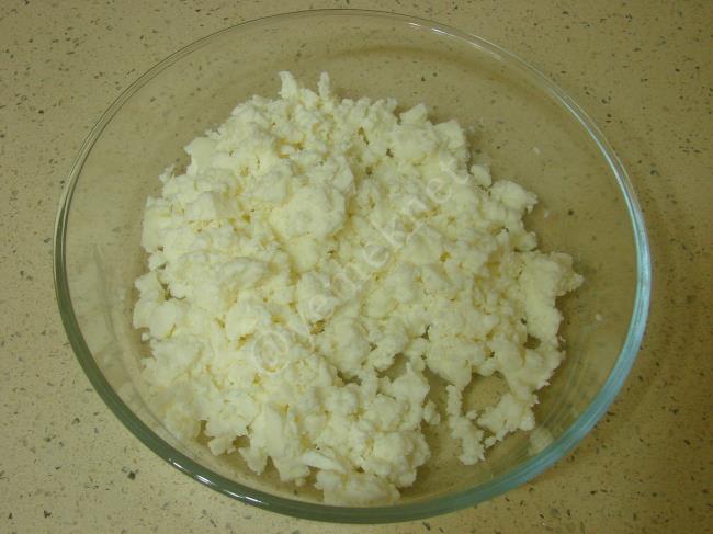 Peynirli Kiş - Yapılışı (7/16) 