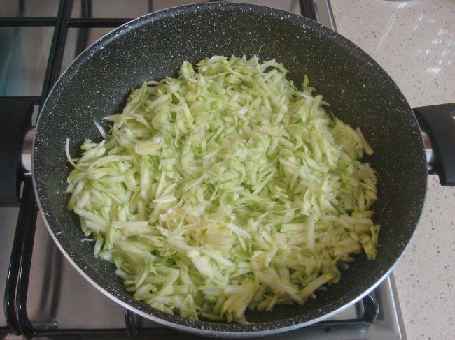 Tavuklu Kabak Salatası - Yapılışı (3/12) 