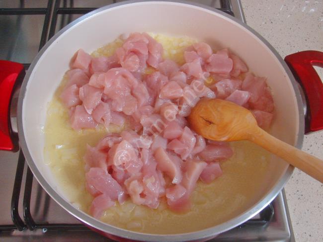 Tavuklu Patates Yemeği - Yapılışı (3/12) 