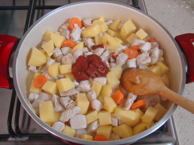 Tavuklu Patates Yemeği - Yapılışı (6/12) 