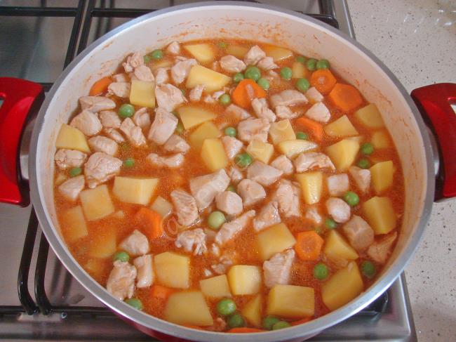 Tavuklu Patates Yemeği - Yapılışı (8/12) 