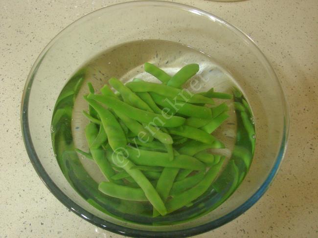 Taze Fasulye Kızartması - Yapılışı (4/12) 