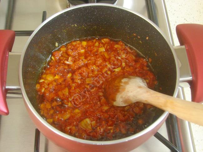 Yoğurtlu Nohut Salatası - Yapılışı (4/12) 