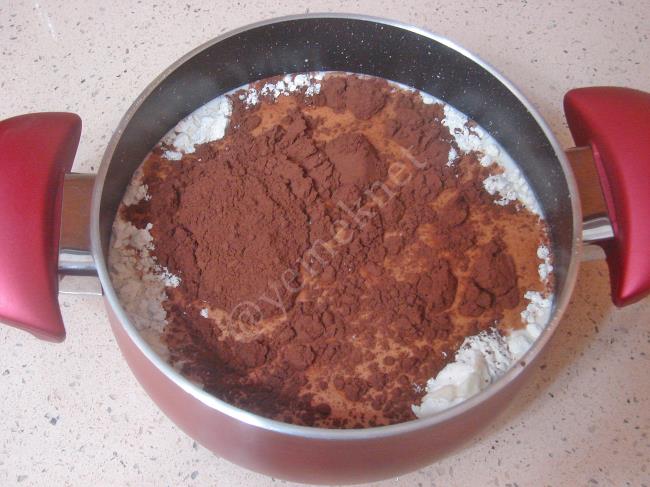 Bisküvili Puding - Yapılışı (5/16) 