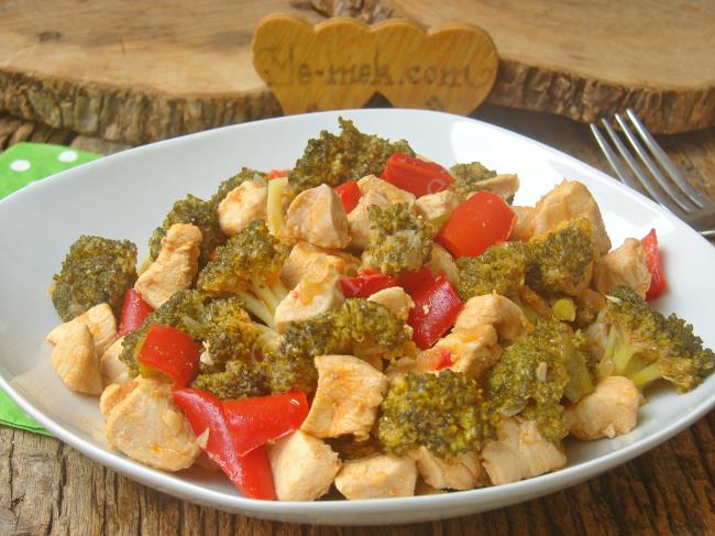 Brokolili Tavuk Yemeği - Yapılışı (9/12) 