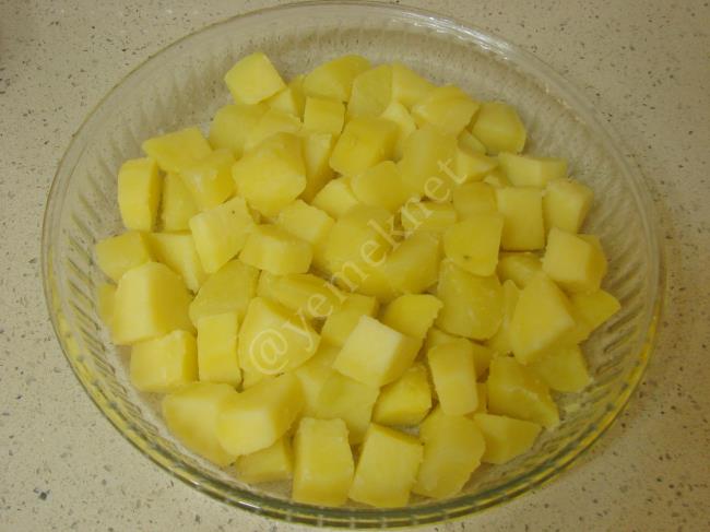 Fırında Beşamel Soslu Patates - Yapılışı (8/16) 