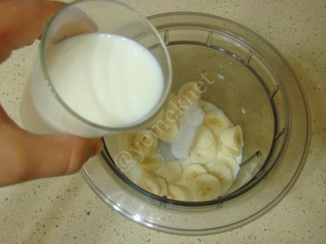 Muzlu Süt - Yapılışı (3/8) 