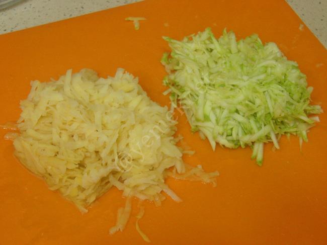 Patatesli Kabak Mücver - Yapılışı (2/12) 