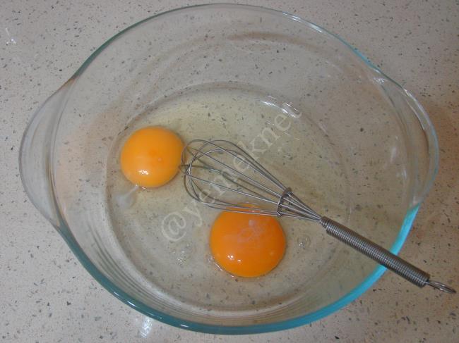 Peynirli Maydanozlu Kaşık Dökmesi - Yapılışı (2/12) 