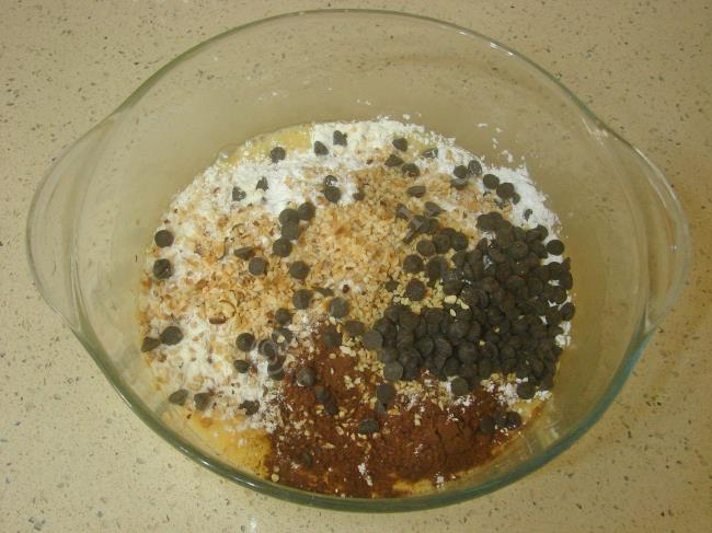 Sıvı Yağlı Kakaolu Kurabiye - Yapılışı (5/12) 