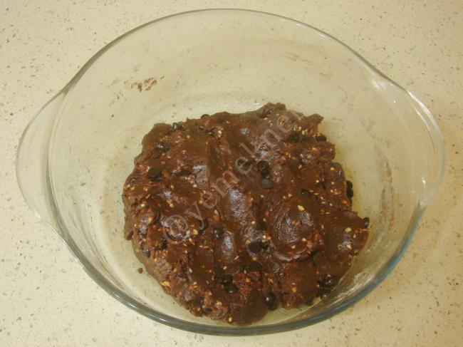 Sıvı Yağlı Kakaolu Kurabiye - Yapılışı (6/12) 