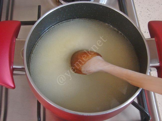 Yoğurtlu Pirinç Salatası - Yapılışı (3/12) 