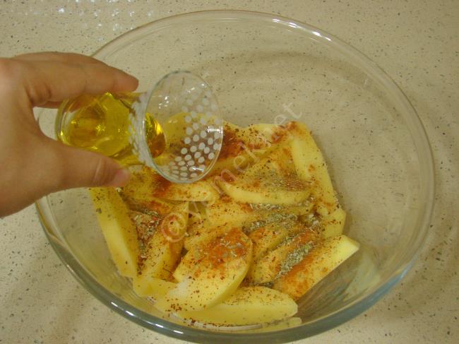 Fırında Elma Dilimli Patates - Yapılışı (5/12) 